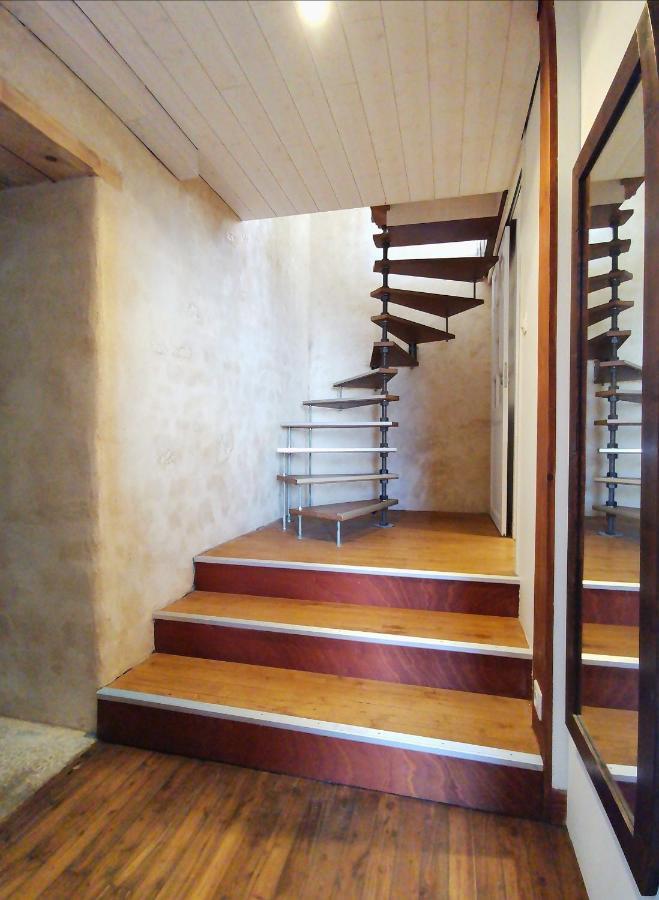 La Maison De Thomas Saint-Amant-de-Boixe Kültér fotó